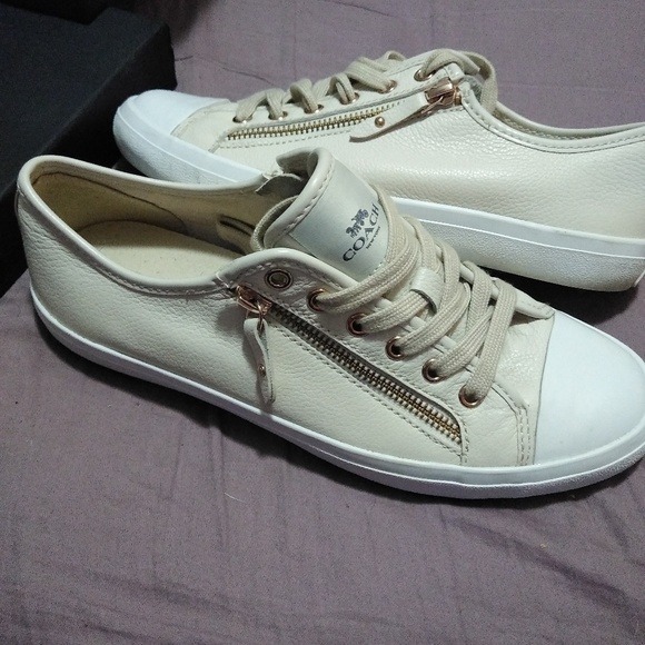 Coach shoes - Picture 1 of 7